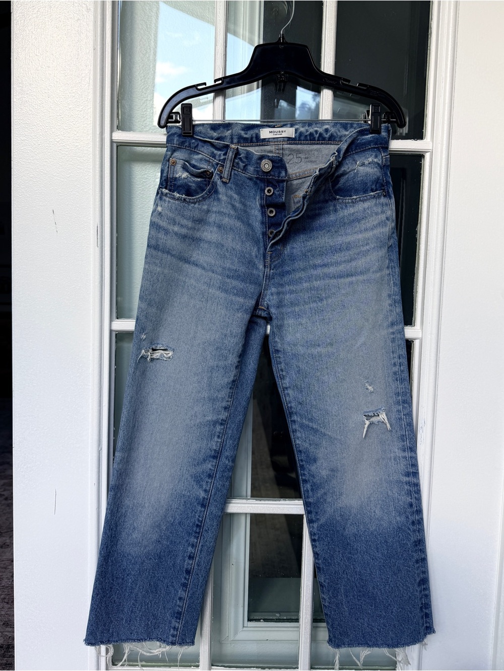 Moussy free distressed Straight-Leg Jeans in Light Blue